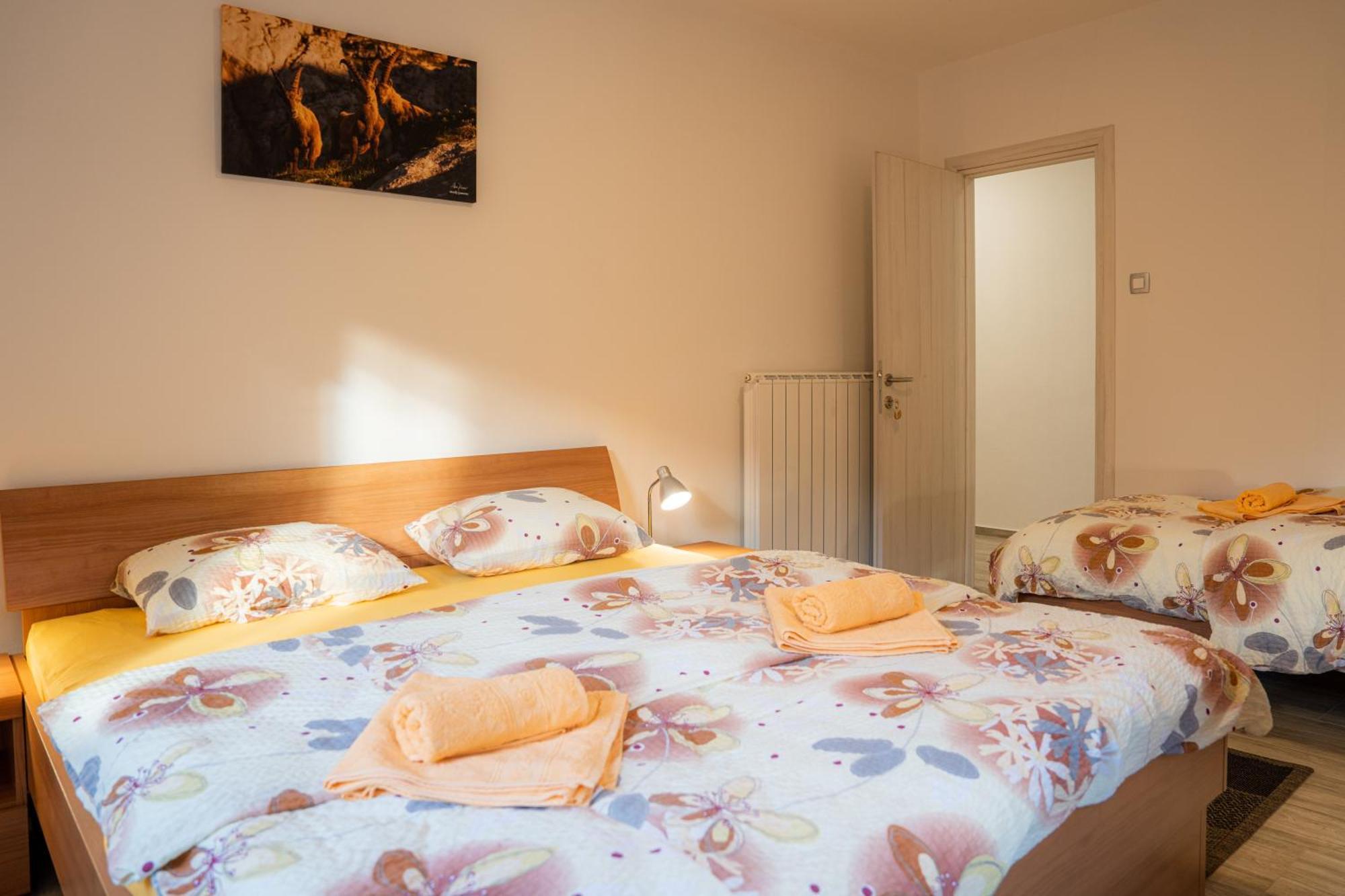 Relax House Soca Guest House Bovec Ruang foto